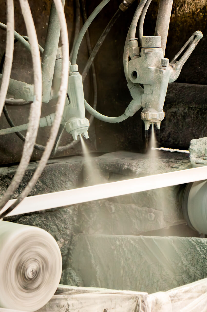 Frame painting process with spray primers