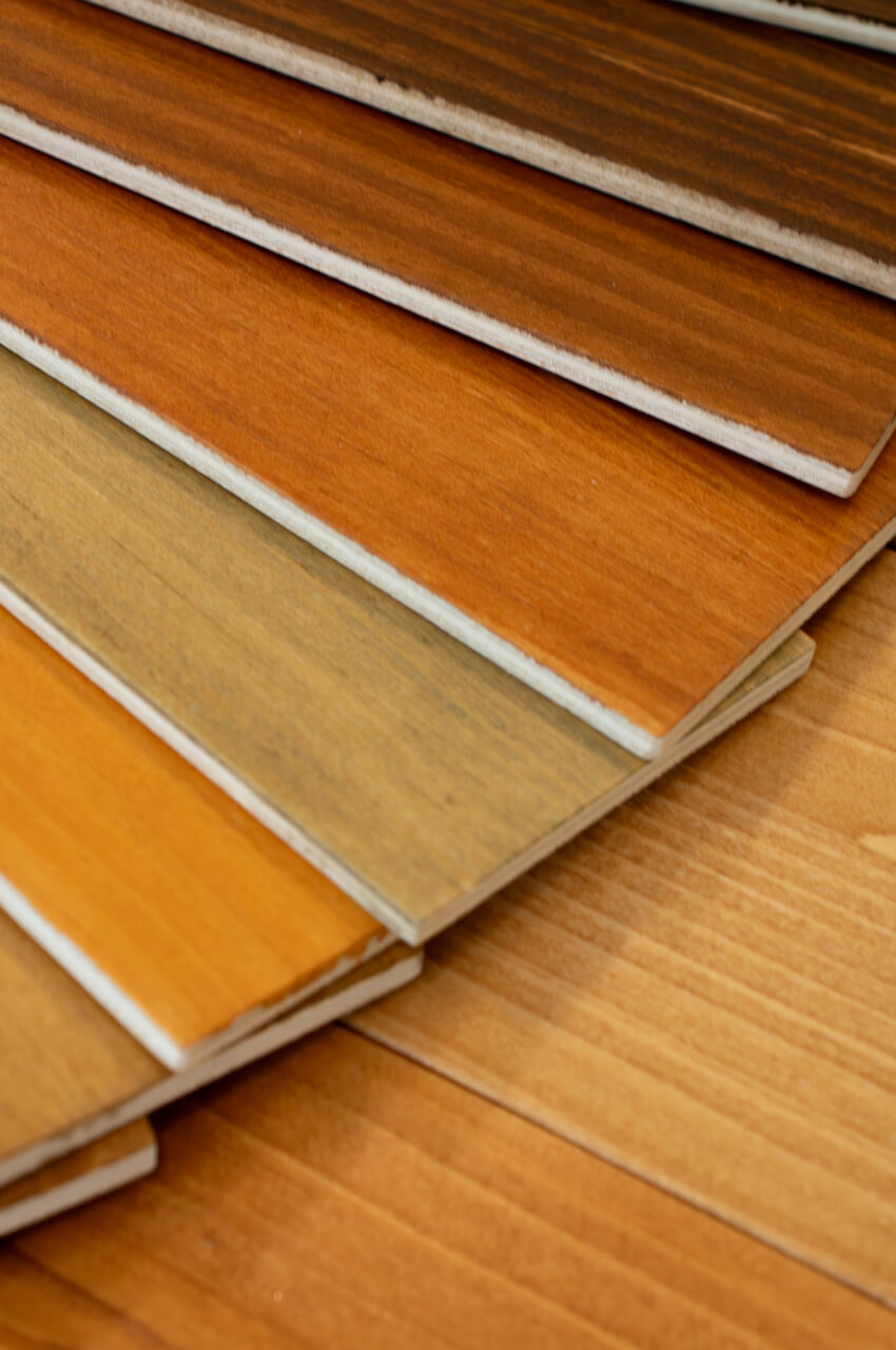 Samples of wooden boards coated with wood-sealing primer
